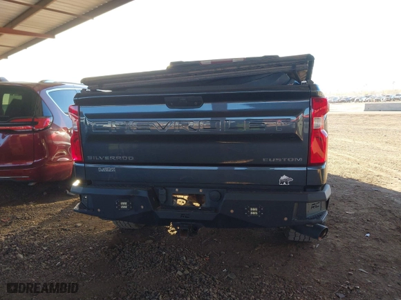 2021 Chevrolet Silverado 1500 Custom with VIN 1GCPYBEK9MZ332470, listed as a IAAI auction lot 41636857 with 109,806 mi miles. Bid and sale history available at carsss.com. Image 16.