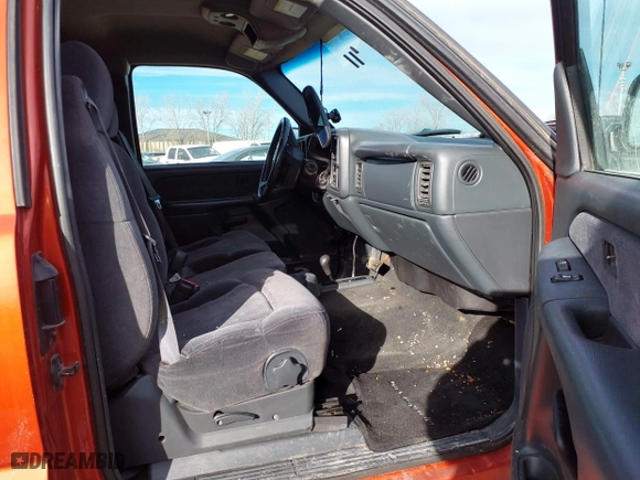 2001 Chevrolet Silverado 1500 LT with VIN 2GCEK19T511357232, listed as a IAAI auction lot 41444790 with 203,262 mi miles. Bid and sale history available at carsss.com. Image 5.