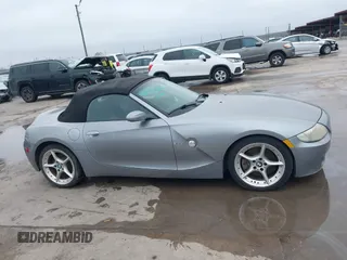 2006 BMW Z4 3.0si z VIN 4USBU53546LX01739, wystawiony jako IAAI lot #41531608 z przebiegiem 79 376 mil mil oraz . Historia ofert i sprzedaży dostępna na DreamBid. Obrazek 13.