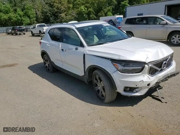 2020 Volvo XC40 Inscription with VIN YV4162UL0L2233904, listed as a Copart auction lot 73381564 with 72,498 mi miles and Salvage Title. Bid and sale history available at carsss.com. Image 10.