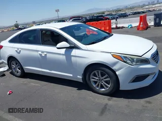 2016 Hyundai Sonata SE z VIN 5NPE24AF1GH412788, wystawiony jako IAAI lot #42391777 z przebiegiem 129 363 mil mil oraz . Historia ofert i sprzedaży dostępna na DreamBid. Obrazek 17.