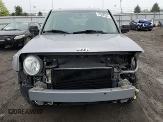 2017 Jeep Patriot Sport SE z VIN 1C4NJPBA7HD145705, wystawiony jako Copart lot #60954225 z przebiegiem 98 605 mil mil oraz Szkoda całkowita • Salvage title. Historia ofert i sprzedaży dostępna na DreamBid. Obrazek 5.