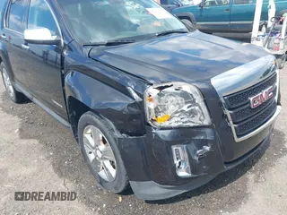 2015 GMC Terrain SLT z VIN 2GKALSEK7F6368620, wystawiony jako IAAI lot #42201717 z przebiegiem 120 596 mil mil oraz . Historia ofert i sprzedaży dostępna na DreamBid. Obrazek 6.