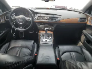 2015 Audi RS 7 с VIN WAUW2CFC5FN013049, выставлен на аукционе Copart как лот 57957093 с пробегом 95 826 миль миль и . История ставок и продаж доступна на DreamBid. Изображение 8.