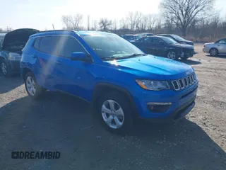 2020 Jeep Compass Latitude with VIN 3C4NJDBB4LT228728, listed as a IAAI auction lot 41774349 with 47,541 mi miles. Bid and sale history available at carsss.com. Image 1.