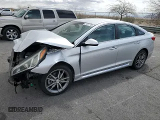 2015 Hyundai Sonata Sport z VIN 5NPE34AB4FH206826, wystawiony jako Copart lot #51617755 z przebiegiem 73 536 mil mil oraz Szkoda całkowita • Salvage title. Historia ofert i sprzedaży dostępna na DreamBid. Obrazek 1.