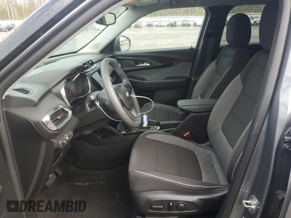 2021 Chevrolet TrailBlazer LT with VIN KL79MRSLXMB115977, listed as a Copart auction lot 55130945 with 38,457 mi miles and Salvage Title. Bid and sale history available at DreamBid. Image 7.