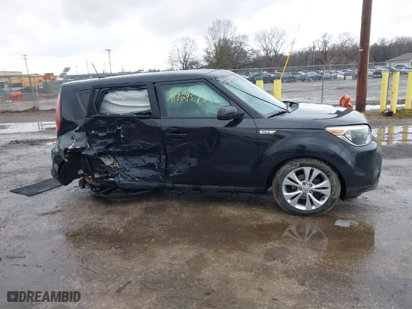 2015 Kia Soul + with VIN KNDJP3A55F7172472, listed as a IAAI auction lot 41729575 with 127,172 mi miles. Bid and sale history available at carsss.com. Image 13.