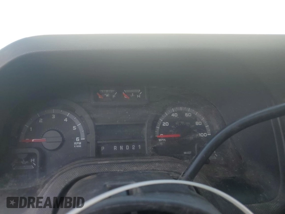 2010 Ford Econoline Cargo Commercial z VIN 1FTNE1EW7ADA66467, wystawiony jako Copart lot #59238055 z przebiegiem Nie podano mil oraz Czysty tytuł • Clean title. Historia ofert i sprzedaży dostępna na DreamBid. Obrazek 9.