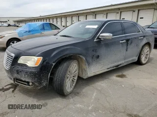 2011 Chrysler 300 Limited z VIN 2C3CA5CGXBH594437, wystawiony jako Copart lot #56751665 z przebiegiem 268 144 mil mil oraz Czysty tytuł • Clean title. Historia ofert i sprzedaży dostępna na DreamBid. Obrazek 1.