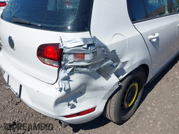 2010 Volkswagen GTI с VIN WVWGV9AJ1AW234755, выставлен на аукционе IAAI как лот 42002774 с пробегом Не указан миль и . История ставок и продаж доступна на DreamBid. Изображение 6.