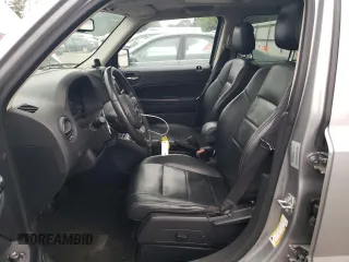 2017 Jeep Patriot High Altitude z VIN 1C4NJPFA8HD188251, wystawiony jako Copart lot #52849205 z przebiegiem 66 983 mil mil oraz Szkoda całkowita • Salvage title. Historia ofert i sprzedaży dostępna na DreamBid. Obrazek 7.