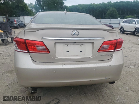 2012 Lexus ES 330 z VIN JTHBK1EG9C2497670, wystawiony jako Copart lot #60527495 z przebiegiem 164 252 mil mil oraz Czysty tytuł • Clean title. Historia ofert i sprzedaży dostępna na DreamBid. Obrazek 6.