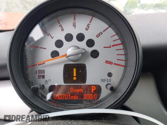 2011 MINI Hardtop with VIN WMWSU3C50BT094756, listed as a IAAI auction lot 42403084 with 52,701 mi miles and . Bid and sale history available at DreamBid. Image 7.