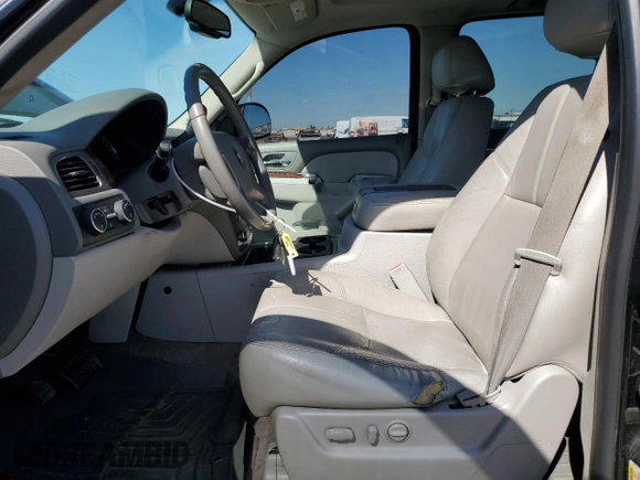 2012 Chevrolet Tahoe LT z VIN 1GNSKBE03CR235054, wystawiony jako Copart lot #47455285 z przebiegiem 174 217 mil mil oraz Szkoda całkowita • Salvage title. Historia ofert i sprzedaży dostępna na DreamBid. Obrazek 7.