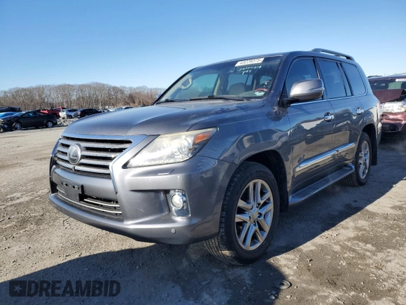 2013 Lexus LX 570 z VIN JTJHY7AX9D4126238, wystawiony jako Copart lot #43229375 z przebiegiem 183 285 mil mil oraz Czysty tytuł • Clean title. Historia ofert i sprzedaży dostępna na DreamBid. Obrazek 1.