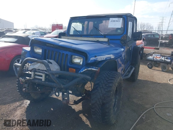 1995 Jeep Wrangler S with VIN 1J4FY19P3SP260597, listed as a IAAI auction lot 41883021 with 176,555 mi miles. Bid and sale history available at carsss.com. Image 6.