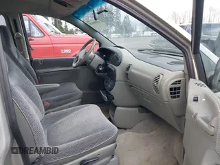 1997 Dodge Caravan Sport with VIN 2B4GP44R1VR300912, listed as a IAAI auction lot 41890418 with 203,531 mi miles and . Bid and sale history available at carsss.com. Image 5.