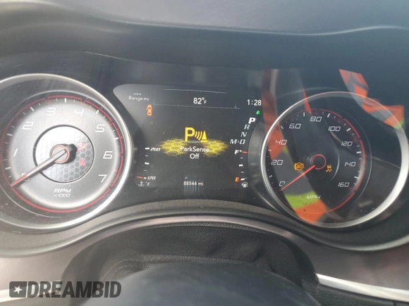 2019 Dodge Charger R/T z VIN 2C3CDXCT6KH552606, wystawiony jako Copart lot #48995765 z przebiegiem 88 544 mil mil oraz Szkoda całkowita • Salvage title. Historia ofert i sprzedaży dostępna na DreamBid. Obrazek 9.