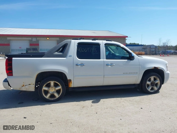 2007 Chevrolet Avalanche LTZ with VIN 3GNFK12347G281010, listed as a IAAI auction lot 42069798 with 203,042 mi miles. Bid and sale history available at carsss.com. Image 14.
