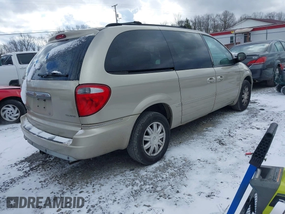 2006 Chrysler Town & Country LWB Touring with VIN 2A8GP54L86R887561, listed as a IAAI auction lot 41235389 with 124,554 mi miles. Bid and sale history available at carsss.com. Image 4.