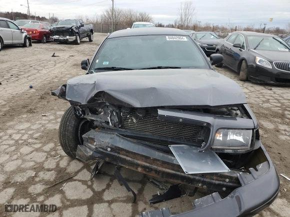 2004 Ford Crown Victoria LX with VIN 2FAHP74W84X135472, listed as a Copart auction lot 84842904 with 225,511 mi miles and Salvage Title. Bid and sale history available at carsss.com. Image 5.
