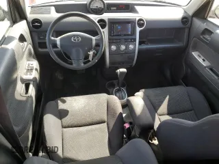 2005 Scion xB z VIN JTLKT324450196022, wystawiony jako Copart lot #52067615 z przebiegiem 150 840 mil mil oraz Szkody całkowita. Historia ofert i sprzedaży dostępna na DreamBid. Obrazek 8.