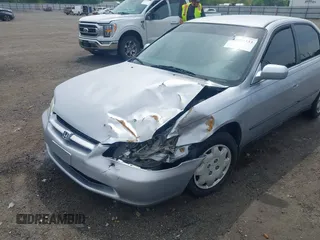 1998 Honda Accord LX с VIN 1HGCG5645WA110496, выставлен на аукционе IAAI как лот 42082333 с пробегом 169 674 миль миль и . История ставок и продаж доступна на DreamBid. Изображение 6.