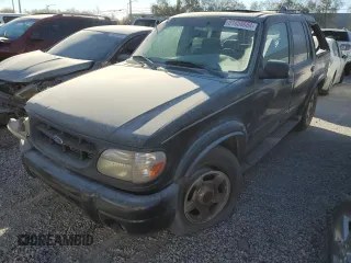 2001 Ford Explorer z VIN 1FMDU85P71UB08115, wystawiony jako Copart lot #81656684 z przebiegiem 260 201 mil mil oraz Nie do naprawy • Non repairable. Historia ofert i sprzedaży dostępna na DreamBid. Obrazek 1.