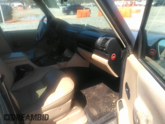 2004 Land Rover Discovery with VIN SALTL19434A859270, listed as a IAAI auction lot 41805997 with 89,308 mi miles and . Bid and sale history available at DreamBid. Image 5.