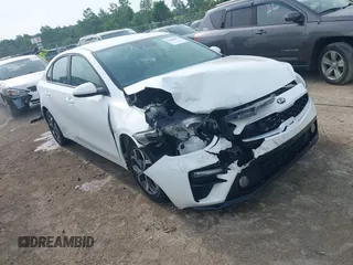 2021 Kia Forte LXS z VIN 3KPF24AD2ME409093, wystawiony jako IAAI lot #42668655 z przebiegiem 39 905 mil mil oraz . Historia ofert i sprzedaży dostępna na DreamBid. Obrazek 1.
