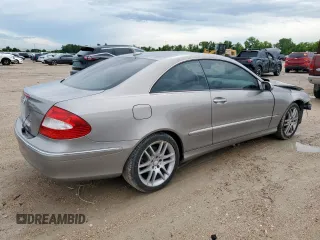 2008 Mercedes-Benz CLK 350 с VIN WDBTJ56H08F254657, выставлен на аукционе Copart как лот 60846535 с пробегом 96 200 миль миль и Списание • Salvage title. История ставок и продаж доступна на DreamBid. Изображение 3.