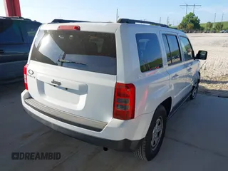 2014 Jeep Patriot Sport with VIN 1C4NJPBB4ED927237, listed as a IAAI auction lot 42462794 with 125,763 mi miles and . Bid and sale history available at DreamBid. Image 4.