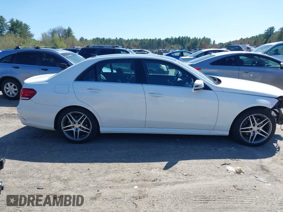 2016 Mercedes-Benz E E 400 with VIN WDDHF6HBXGB224522, listed as a IAAI auction lot 42091628 with 49,023 mi miles. Bid and sale history available at carsss.com. Image 14.