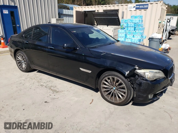 2009 BMW 7 Series 750i z VIN WBAKA83549CY33241, wystawiony jako Copart lot #75237884 z przebiegiem 130 585 mil mil oraz Szkoda całkowita • Salvage title. Historia ofert i sprzedaży dostępna na DreamBid. Obrazek 4.