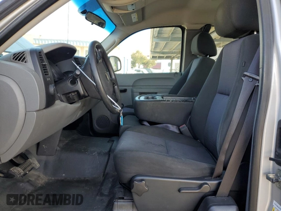 2010 Chevrolet Silverado 1500 with VIN 1GCSCPEA3AZ139675, listed as a Copart auction lot 55034675 with 141,314 mi miles and Salvage Title. Bid and sale history available at DreamBid. Image 7.