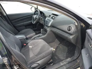 2013 Mazda Mazda6 i Sport with VIN 1YVHZ8BH3D5M12488, listed as a IAAI auction lot 42023664 with 152,806 mi miles. Bid and sale history available at carsss.com. Image 5.