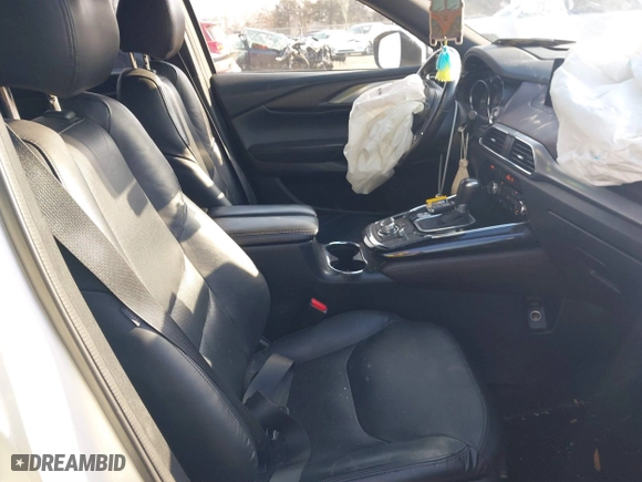 2018 Mazda CX-9 Grand Touring with VIN JM3TCBDYXJ0208654, listed as a IAAI auction lot 41410805 with 117,761 mi miles. Bid and sale history available at carsss.com. Image 5.