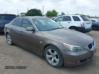 2006 BMW 5 Series 525i with VIN WBANE53586B992314, listed as a IAAI auction lot 42142051 with 146,980 mi miles and . Bid and sale history available at carsss.com. Image 1.