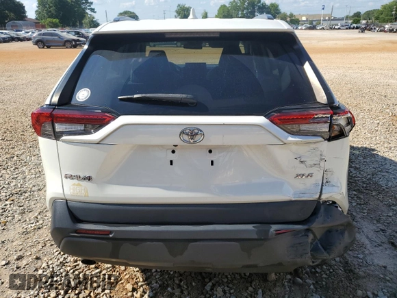 2021 Toyota RAV4 XLE Premium z VIN 2T3C1RFV0MW134008, wystawiony jako Copart lot #62676445 z przebiegiem 61 115 mil mil oraz Szkoda całkowita • Salvage title. Historia ofert i sprzedaży dostępna na DreamBid. Obrazek 6.