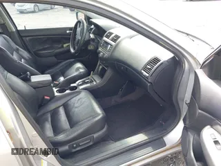 2003 Honda Accord EX z VIN 1HGCM66573A009771, wystawiony jako IAAI lot #42398107 z przebiegiem 247 948 mil mil oraz . Historia ofert i sprzedaży dostępna na DreamBid. Obrazek 5.