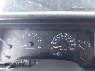 2001 Jeep Cherokee Sport с VIN 1J4FT48S01L581315, выставлен на аукционе IAAI как лот 40392021 с пробегом Не указан миль и . История ставок и продаж доступна на DreamBid. Изображение 15.