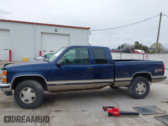 1998 Chevrolet Silverado 1500 with VIN 2GCEK19R2W1255365, listed as a IAAI auction lot 41939461 with 276,204 mi miles and . Bid and sale history available at DreamBid. Image 14.
