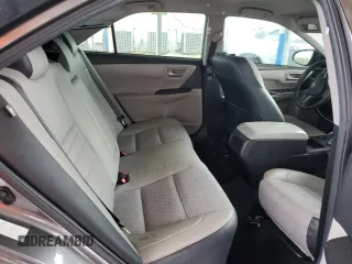 2015 Toyota Camry XLE z VIN 4T1BF1FKXFU002986, wystawiony jako Copart lot #56535815 z przebiegiem 163 382 mil mil oraz Szkoda całkowita • Salvage title. Historia ofert i sprzedaży dostępna na DreamBid. Obrazek 10.