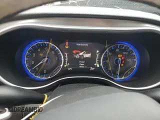 2018 Chrysler Pacifica Limited z VIN 2C4RC1GG7JR273886, wystawiony jako Copart lot #50383575 z przebiegiem 95 103 mil mil oraz Szkody całkowita. Historia ofert i sprzedaży dostępna na DreamBid. Obrazek 9.