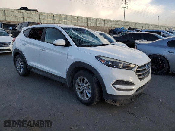 2018 Hyundai Tucson SE z VIN KM8J2CA41JU667909, wystawiony jako Copart lot #49583005 z przebiegiem Nie podano mil oraz Szkody całkowita. Historia ofert i sprzedaży dostępna na DreamBid. Obrazek 4.