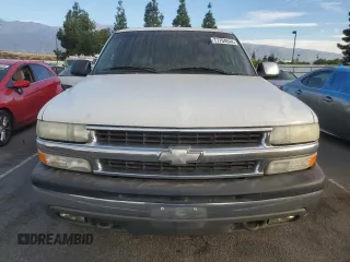 2000 Chevrolet Suburban LT with VIN 3GNEC16T5YG189571, listed as a Copart auction lot 77704644 with 280,021 mi miles and Clean Title. Bid and sale history available at carsss.com. Image 5.