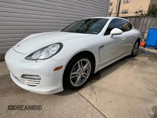 2013 Porsche Panamera z VIN WP0AA2A74DL016182, wystawiony jako Copart lot #89269425 z przebiegiem 119 089 mil mil oraz Czysty tytuł • Clean title. Historia ofert i sprzedaży dostępna na DreamBid. Obrazek 2.