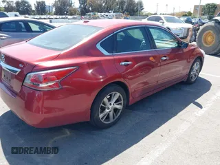 2015 Nissan Altima SV with VIN 1N4AL3AP0FC170249, listed as a IAAI auction lot 41964262 with 141,830 mi miles and . Bid and sale history available at carsss.com. Image 4.