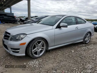 2015 Mercedes-Benz C 350 with VIN WDDGJ8JB0FG369733, listed as a Copart auction lot 46843165 with 86,585 mi miles and Non repairable. Bid and sale history available at DreamBid. Image 1.